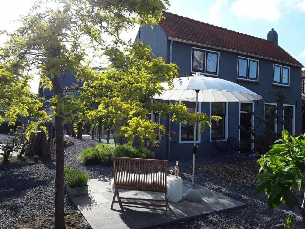 Maan B&B + Galerie Kortgene Exterior foto