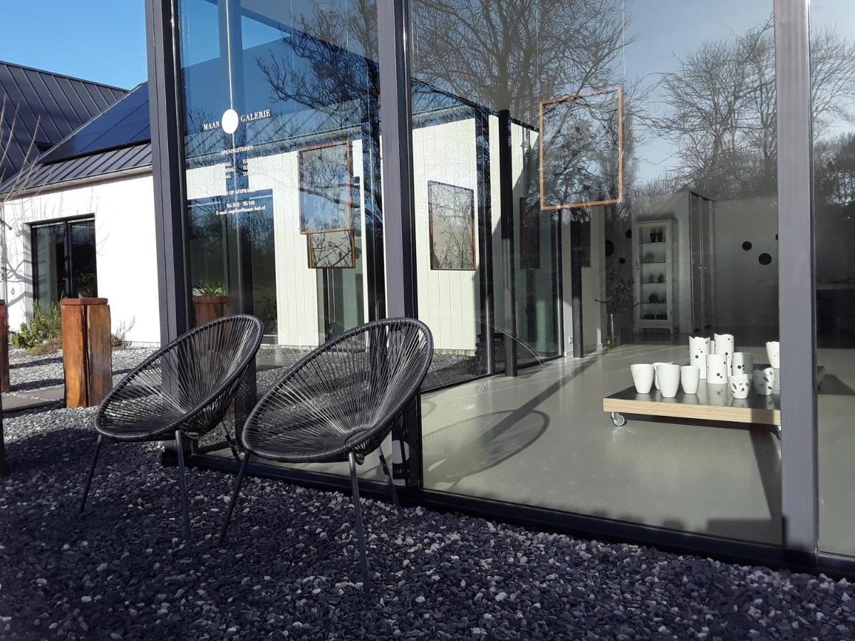 Maan B&B + Galerie Kortgene Exterior foto